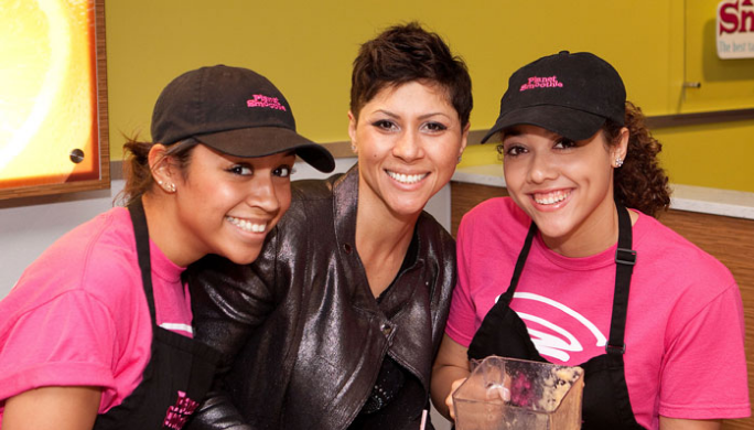 Smiling planet smoothie franchisees