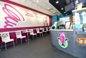 Planet Smoothie Franchise inside a location / Jonathan Goodyear