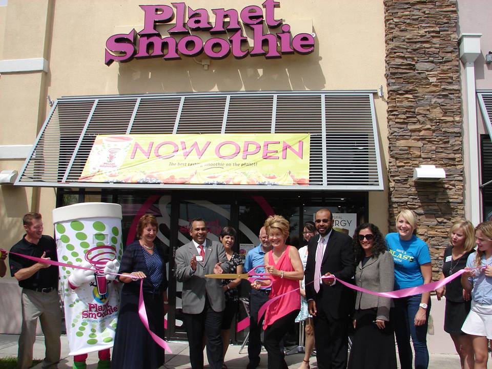 Planet Smoothie Franchise employees at opening of location / Zafir Abdelrahman